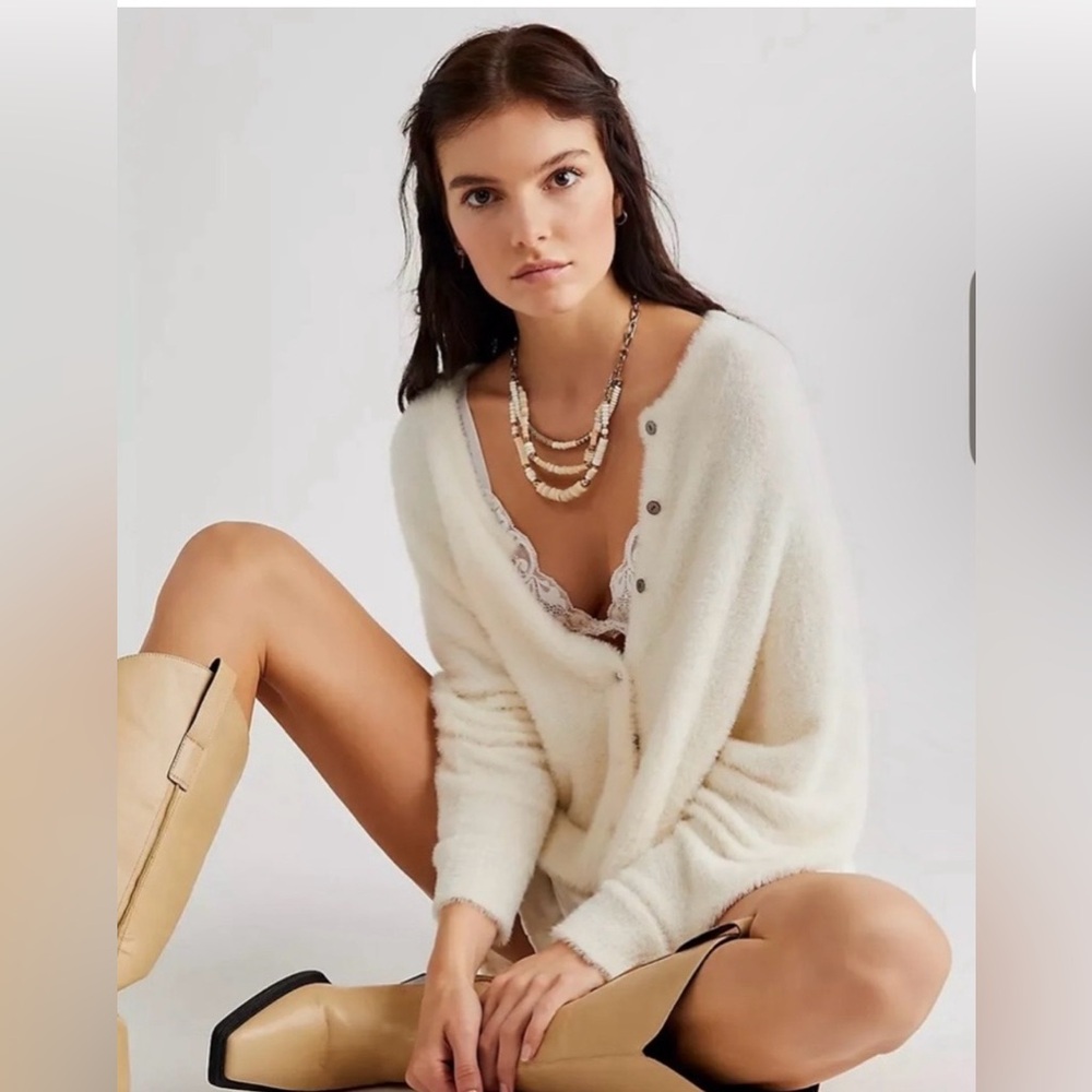Free People Off White Oversized, Relaxed Fuzzy Cardigan🥰